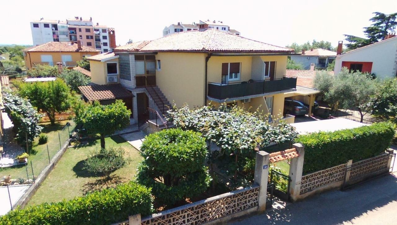 Apartments & Rooms Milka Umag Exterior photo
